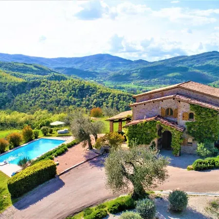 Beautiful In With Pool San Giovanni del Pantano